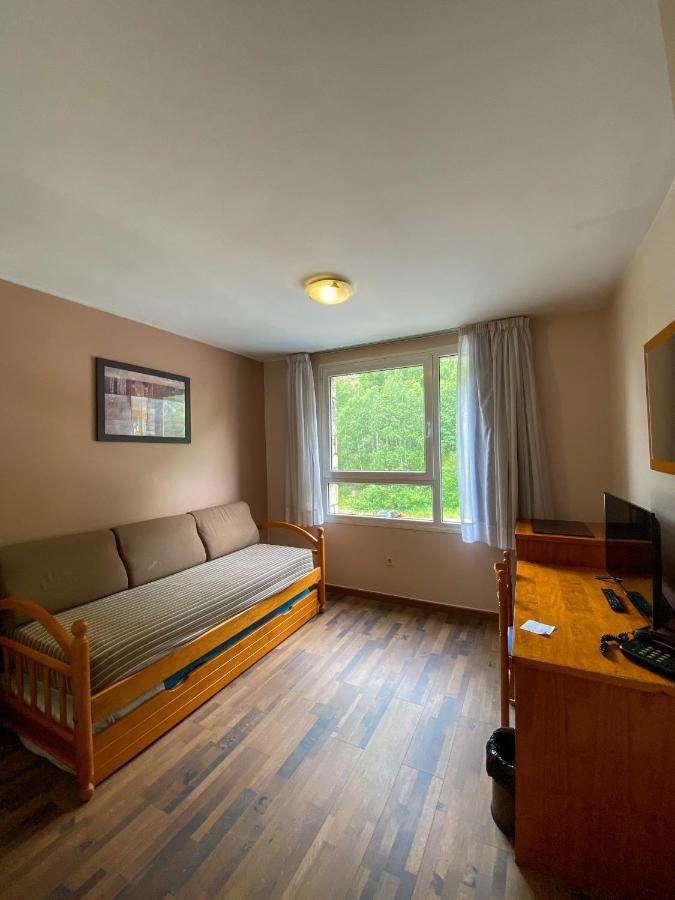 Somriu Hotel Vall Ski Incles Kültér fotó